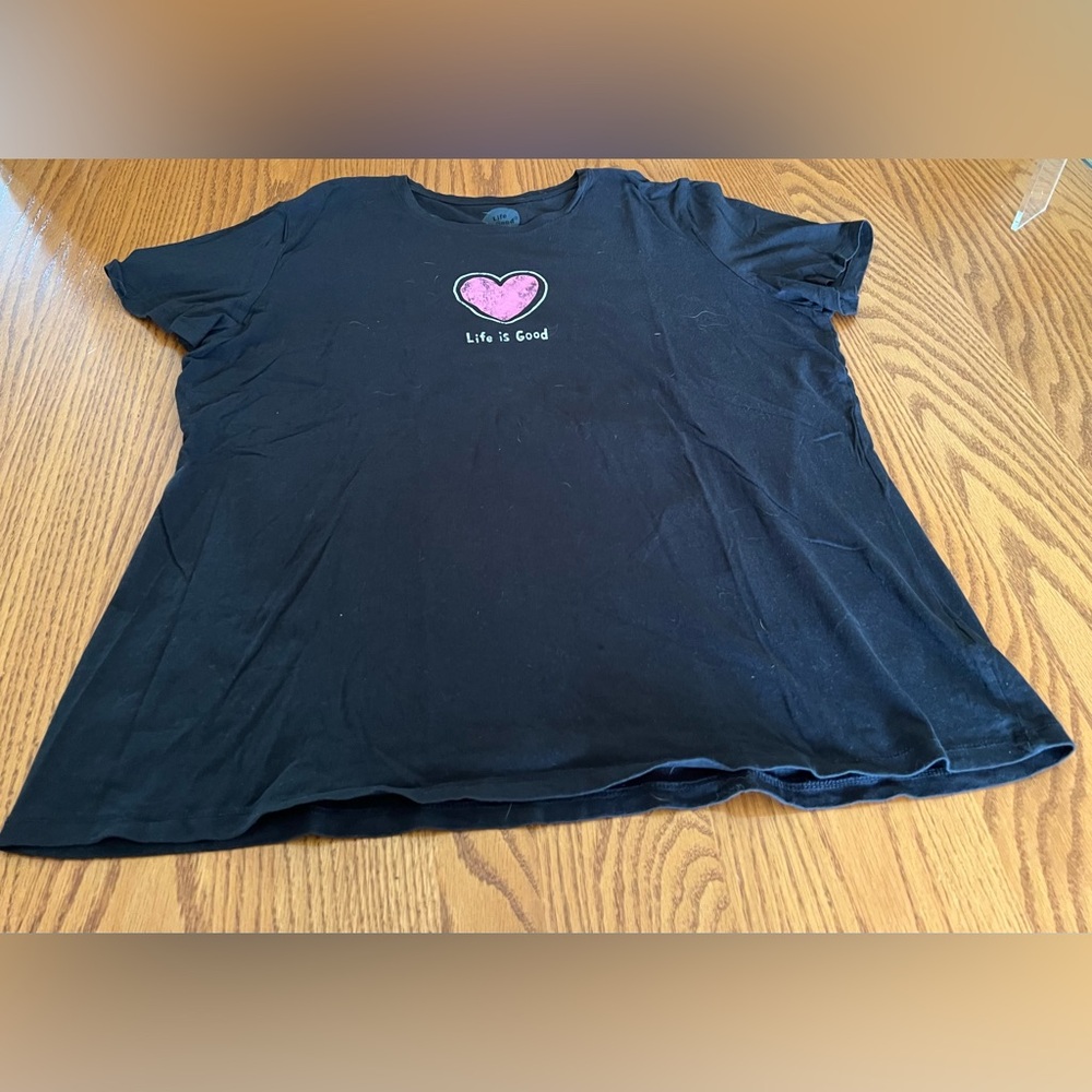 Life Is Good XL Black Pink Heart T-Shirt